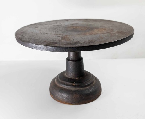Antique cast iron rotating - cast,
